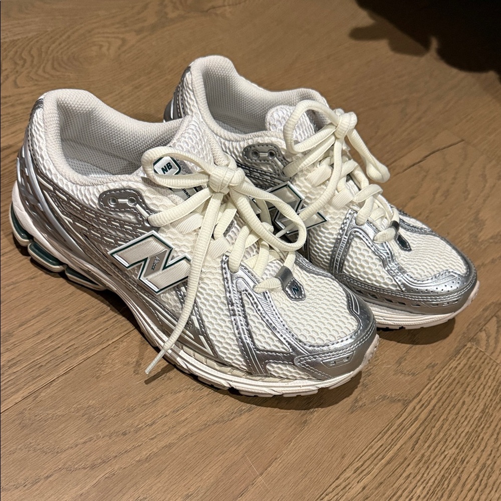 New Balance 1906 Women's White and Silver Running Shoes